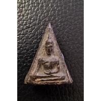 ราคา พระนางพญาเนื้อดินหลวงพ่อจงวัดหน้าต่างนอกปี2499ถึงปี2500 (16488738311)