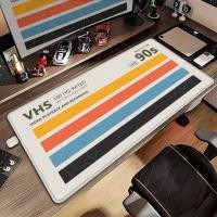 ราคา VHS Retro แผ่นรองเมาส์ขนาดใหญ่ 120x60 ซม.คอมพิวเตอร์ Mousepad Minimalism โต๊ะ Pad XXXL Stitch Edge คีย์บอร์ด Gaming Speed Mice พรม (48705074162)