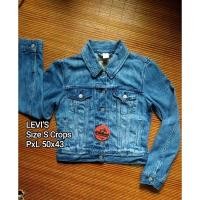 ราคา LEVIS Blue Wash Crop Trucker Jeans Jacket (45950792455)