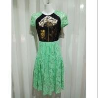 ราคา เดรสลูกไม้คอร์ดเขียวสดใส งานป้าย Vegas Luxury *มือ2 (4837231573)