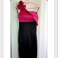 ราคา ลดแร๊ง ด่วนๆๆ ส่งต่อ ชุดราตรียาวสีดำ-ชมพูแสด ชุดราตรีปาดไหล่ หรู ดูแพง (1227712402)