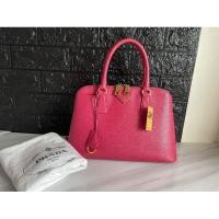 ราคา งานเททท ค่าาา(ส่งฟรี ผ่อน0%) Prada Saffaino alma size30 แท้100% มือสอง (9150363947)