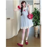 ราคา ชุดเดรสคลุมท้องแขนปีกนางฟ้าปกสีฟ้าอ่อนสีฟ้าหมากรุกสั้นชุดคลุมท้องโบว์สีแดง-จุด697 (52104168641)