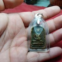 ราคา เหรียญหล่อหลวงพ่อไปล่วัดกำแพงพร้อมเลี่ยมกันน้ำ (28789519246)