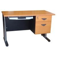 ราคา ILF - โต๊ะคอมพิวเตอร์ ขาเหล็กโครเมี่ยม ขนาด 120,150 ซม KM-120, 150 C (6006986943)