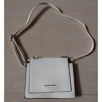 ราคา กระเป๋าสะพาย Charles & Keith สีขาว ของแท้  (15896246808)