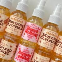 ราคา Room Spray สเปรย์น้ำหอมปรับอากาศธีมChristmas กลิ่น Morning Christmas และ Sweet Holiday ขนาด60ml หอมยาวนาน 3-5ชั่วโมง (46603109598)