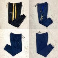 ราคา กางเกงวอร์ม asics (XL-L-M-M) มือสองของแท้ 100% สีสวย ทรงสวยมาก (18739832832)