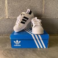 ราคา รองเท้า adidas superstar bold ของแท้100% รุ่นนี้พื้นสูง มือสอง (8768248920)