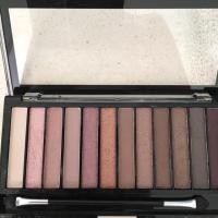 ราคา Makeup revolution eyeshadow palette (171438767)