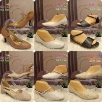 ราคา รองเท้ามือสอง ส้นสูง/ส้นเตารีด/แฟชั่น ( Size 39/40 ) (21976256298)