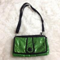 ราคา กระเป๋า Kipling เลื่อมสีเขียวสวยๆ ของแท้ 100% (3413771832)