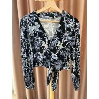 ราคา เสื้อครอปแขนยาว ลายดอก Royal Ivy Regatta (27755284348)