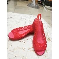 ราคา รองเท้า crocs แบรนด์แท้ w7 มือสอง สีชมพู jelly (10658368603)