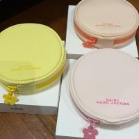 ราคา กระเป๋าเครื่องสำอาง marc jacobs ของแท้ 100% (25953484869)