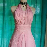 ราคา Preloved pinky เดรสยาว ไซส์ M เล็ก (44274750818)