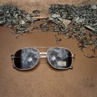 ราคา แว่นตากันแดด แว่นตาวินเทจ แว่นเก่าเก็บยุค 90s รุ่น Rare Bar Sun กรอบแว่นทรงตี๋ใหญ่ สีทอง เลนส์กันแดดคุณภาพดี วินเทจแท้ (8079705156)