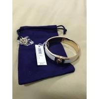 ราคา พร้อมส่ง 3780 กำไล TORY BURCH Small Leather Inlay Cuff ของแท้!! (6777208414)