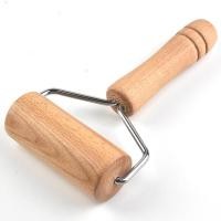 ราคา ไม้นวดแป้งสําหรับอบแป้งและขนมลูกกลิ้งพิซซ่าพร้อมที่จับเครื่องครัวไม่ติดสองหัว (29637534362)