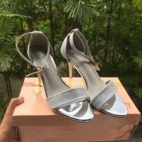 ราคา รองเท้าส้นสูงสีเงินมือสอง สูง3.5นิ้ว (7431844148)