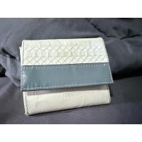 ราคา พร้อมส่ง - Freitag F58 MIRANDA - สี ขาว เทา / Rare ลาย ตะขาบ / ของแท้ 100% - กระเป๋าสะตางค์ใบสั้น (26188312685)