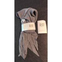ราคา ผ้าพันคอ Pleats Please Scarf จาก Issey Miyake แท้ (25343303307)