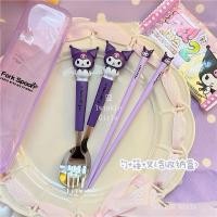 ราคา Kuromi Cinnamoroll ชุดช้อนส้อมสแตนเลสสำหรับเด็กบนโต๊ะอาหารตะเกียบช้อน Kitty Melody pompurin ช้อนส้อมชุดช้อนส้อมแบบพกพา (28668640971)