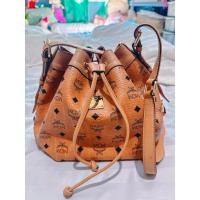 ราคา กระเป๋า MCM ทรงจีบ แท้100% (26671139276)