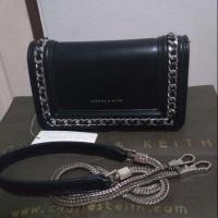 ราคา กระเป๋าสะพานข้างหน้าโซ่ CHARLES&KEITH #ไม่มีตำหนิ (1858007878)
