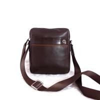 ราคา [กระเป๋ามือสอง] RED DRAGONFLY ของแท้! cross body หนังวัวแท้ 8นิ้ว สีน้ำตาลเข้ม กระเป๋าสภาพดี กระเป๋าสะพายข้าง (13236222318)