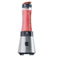 ราคา Electrolux เครื่องปั่นน้ำผลไม้แบบพกพา รุ่น EMB3025 ความจุ 0.6 ลิตร (60321191)