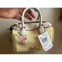 ราคา Coach ทรงหมอนจิ๋ว 6” เก่าเก็บค้างในสต้อคหนังเหลือง ตามรูป (2320814155)