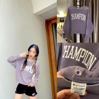 ราคา เสื้อแขนยาวสเวตเตอร์สีพาสเทล สีม่วง แบรนด์ Champion Pastel Purple sweatshirt ของแท้ (28555835704)
