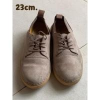 ราคา รองเท้าหนังแท้แบรนด์ Clark แท้100% สีทูโทน มือสอง (44304097848)