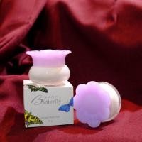 ราคา [ลดราคา ขวดสุดท้าย&กล่องเลอะ] AVON Butterfly cream perfume ครีมน้ำหอมเอวอน กลิ่นบัตเตอร์ฟลาย 18g (3908039157)