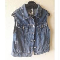 ราคา เสื้อกั๊กผ้ายีนส์สีเข้ม old navy สภาพใหม่ค่ะ (2674862962)