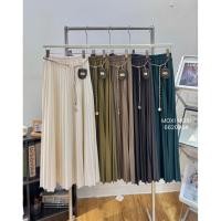 ราคา 662095# กระโปรงยาวอัดพลีทรอบตัว ผ้าเงา แถมเข็มขัดโซ่ห้อยกระเป๋าหลอก (42264828494)