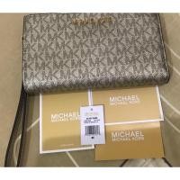 ราคา กระเป๋าคล้องมือ 2 ซิป MK แท้ % (2745818333)
