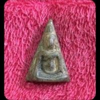 ราคา พระนางพญา พิมพ์เข่าโค้ง (23057868747)