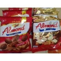 ราคา อัลมอนด์ช็อกโกแลต ตรายูไนเต็ด 50 เม็ด (14947667484)