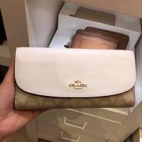 ราคา กระเป๋าสตางค์ Coach แบบสามพับ (425438562)