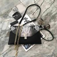 ราคา Keep Clutch Bag With Strap (กระเป๋าแบรนด์เนมของแท้งานShop) (1188546585)