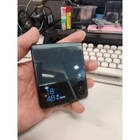 ราคา ​[ขายตามสภาพ] Samsung Galaxy Z Flip3 5G มือสอง 2 เครื่อง (สีม่วง/สีเขียว) จอมีตำหนิ ทัชปกติ (53556745616)