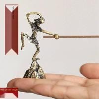 ราคา ราคาซุนหงอคง, มินิสร้างสรรค์, ขาตั้งกระถางธูป, ของตกแต่งสัตว์เลี้ยง, เก้าอี้ธูป Qitian Das (49004940897)