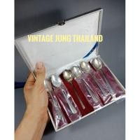 ราคา ชุดช้อนเนื้อเงินแท้พร้อมกล่องใส่อย่างดี (11456061763)