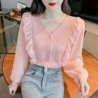 ราคา เสื้อเชิ้ตสีชมพูหวานแฟชั่นคอวีประกบ ​​แขนยาวชีฟองแต่งระบาย (27470755055)