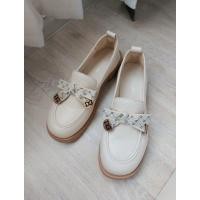 ราคา รองเท้าหนัง PU สีครีม size40 มือสอง (25178733990)