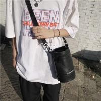 ราคา กระเป๋าสะพายข้างผู้ชาย Crossbody Bags กระเป๋าสะพายข้าง กันน้ำ กระเป๋าสะพายข้าง New Fashion sling bag (11701826091)