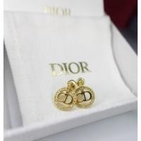 ราคา ❌sold❌ต่างหู Dior stud gold diamond มือสอง ของแท้ ต่อรองราคาได้ค่ะ (40151084265)