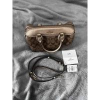 ราคา ส่งต่อ Coach หมอน | สวยกริบ F39588 (44362304966)